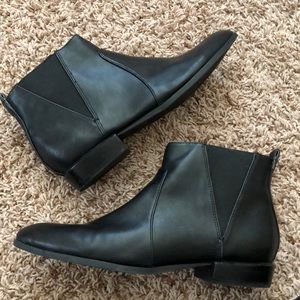 Black boots Nine West size 7
